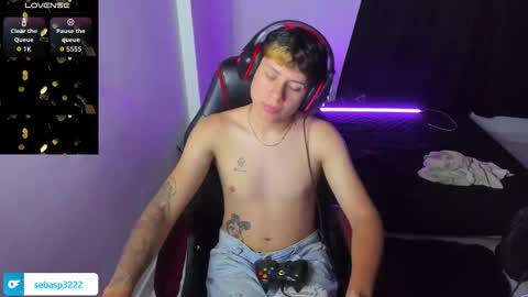 michael independent model  online show from October 2025 11:12:02 PM