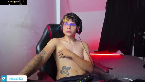 michael independent model  online show from November 2025 11:48:01 PM