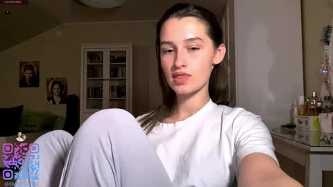 Emily online show from April 2026 04:49:01 PM