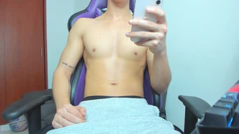 Michael online show from December 2025 03:24:02 AM