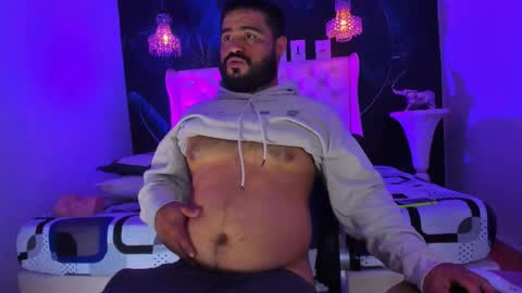 Michael online show from October 2025 02:15:02 PM