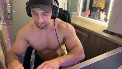 michaelbradley_for_u online show from July 2026 11:00:01 PM