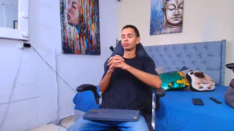 michaell_bellk_ online show from September 2025 07:02:02 PM