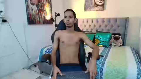 michaell_bellk_ online show from October 2025 06:30:01 PM