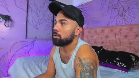 Michaell online show from February 2025 01:22:01 AM