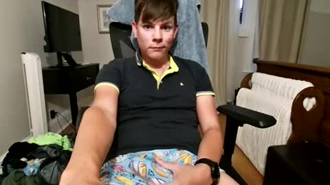 michaeltwinkboy online show from August 2026 12:57:02 AM