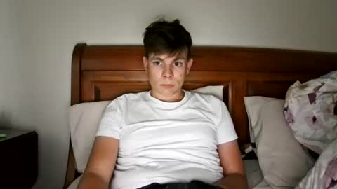 michaeltwinkboy online show from August 2026 11:17:01 PM