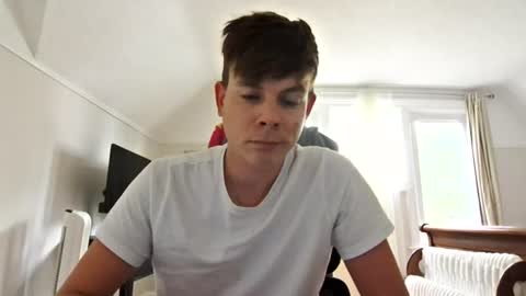 michaeltwinkboy online show from August 2026 07:49:01 PM