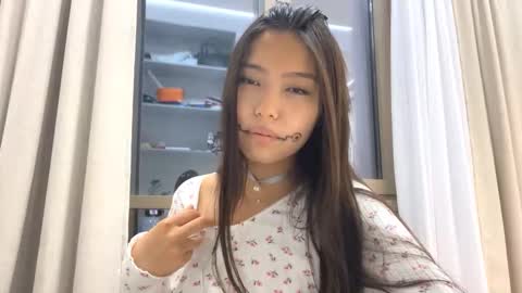 Snapshot of michalkandoll chatting on November 2025 08:22:02 PM Aidaxo online show from November 2025 08:22:02 PM