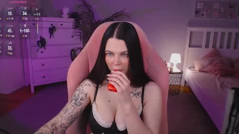 Snapshot of michela_fruet chatting on September 2025 01:10:01 AM Kate online show from September 2025 01:10:01 AM