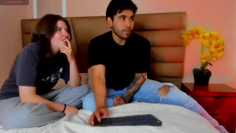 Snapshot of michelandchris chatting on November 2025 02:28:02 PM MichelandChris online show from November 2025 02:28:02 PM