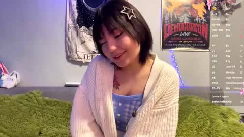 Snapshot of michelinahollenbach chatting on December 2025 07:15:02 AM Suki online show from December 2025 07:15:02 AM