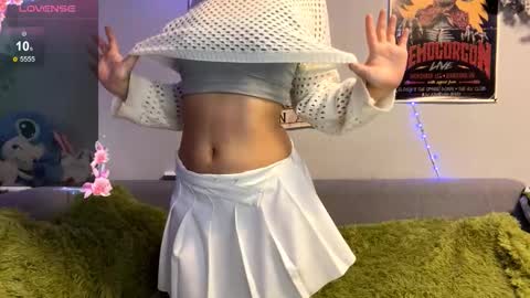 Snapshot of michelinahollenbach chatting on December 2025 08:01:02 AM Suki online show from December 2025 08:01:02 AM