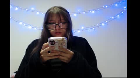 Snapshot of michell_bunny1 chatting on March 2026 02:59:01 AM Michell online show from March 2026 02:59:01 AM