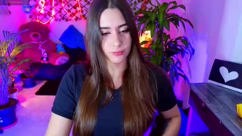 Snapshot of michell_h chatting on March 2025 02:36:01 AM Nani online show from March 2025 02:36:01 AM