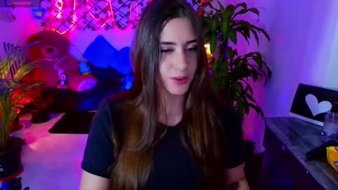 Snapshot of michell_h chatting on March 2025 05:40:01 AM Nani online show from March 2025 05:40:01 AM