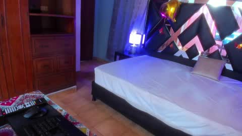 Michell  online show from April 2026 06:49:02 PM