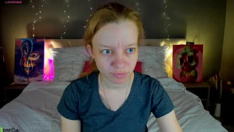 Snapshot of michelle_blond chatting on May 2026 01:00:01 AM michelle_blond online show from May 2026 01:00:01 AM