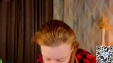 Snapshot of michelle_blond chatting on May 2026 01:21:01 AM michelle_blond online show from May 2026 01:21:01 AM