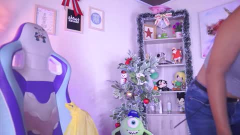 Snapshot of michelle_chang_ chatting on December 2025 07:20:02 PM MICHELLE CHANG online show from December 2025 07:20:02 PM