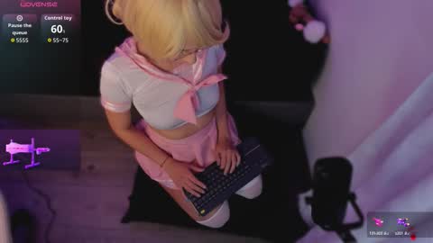 Snapshot of michelle_cutee_ chatting on October 2025 08:24:01 AM michelle_cutee_ online show from October 2025 08:24:01 AM