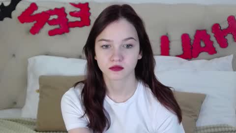 Michelle online show from November 2025 12:40:02 PM