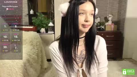 Snapshot of michelle_roze chatting on February 2025 10:53:01 PM Michelle online show from February 2025 10:53:01 PM