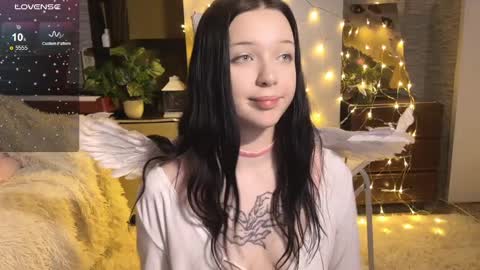 Snapshot of michelle_roze chatting on March 2025 10:49:02 PM Michelle online show from March 2025 10:49:02 PM