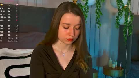 Snapshot of michellehaynes chatting on February 2025 02:48:01 PM michelle online show from February 2025 02:48:01 PM