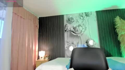 michellepreston_ online show from April 2026 12:03:01 PM