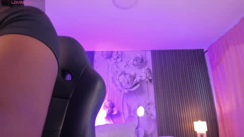 michellepreston_ online show from May 2026 12:02:01 PM
