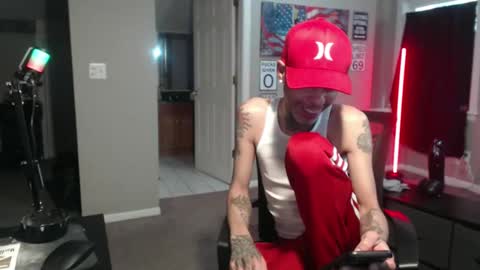 Snapshot of michigan9000 chatting on November 2025 06:43:02 PM michigan9000 online show from November 2025 06:43:02 PM