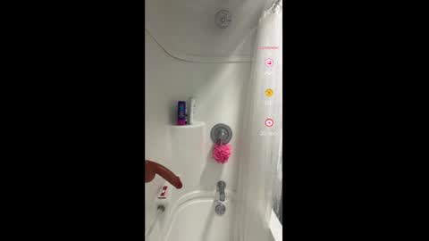 Snapshot of mickeyshyne69 chatting on February 2025 04:24:02 PM Mickey online show from February 2025 04:24:02 PM