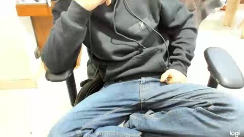 Snapshot of microfama00 chatting on March 2026 06:06:01 AM microfama00 online show from March 2026 06:06:01 AM