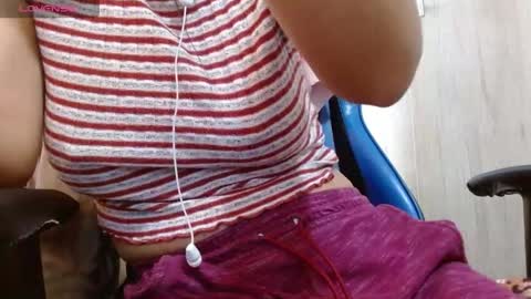 vanesa sexy online show from April 2026 01:17:02 PM