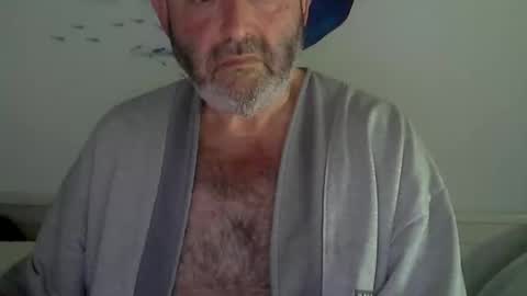 Snapshot of midhir chatting on March 2025 05:22:01 PM kike online show from March 2025 05:22:01 PM