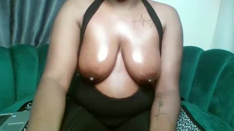 Kelly online show from September 2025 06:43:02 PM