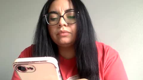 Snapshot of midnightbruja111 chatting on April 2026 05:02:01 PM midnightbruja111 online show from April 2026 05:02:01 PM