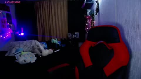 Pola  INDEPENDENT MODEL online show from May 2026 04:09:01 AM