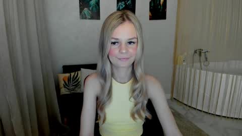 midnighteaura online show from May 2026 11:17:01 AM