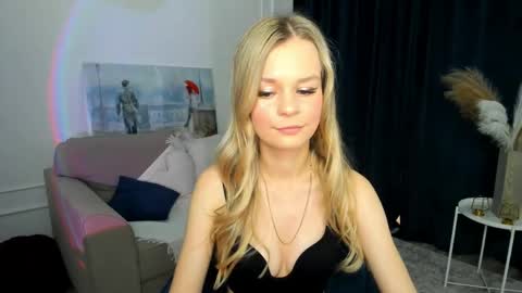 midnighteaura online show from May 2026 11:19:01 AM