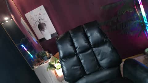 Kitty online show from May 2026 11:45:01 PM