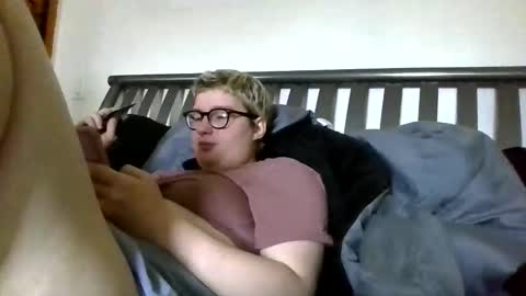 midnightmochi2 online show from May 2026 02:34:02 PM