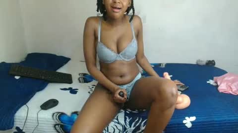 midnightsinx online show from November 2025 01:22:01 PM