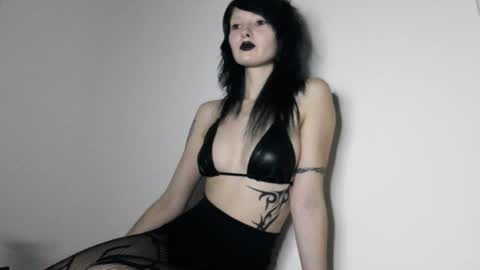 midnightsiren online show from October 2025 11:06:02 PM