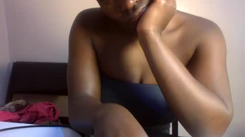 Snapshot of midnightt_curves chatting on July 2026 04:40:01 PM midnightt_curves online show from July 2026 04:40:01 PM