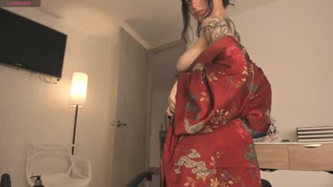 midori__san online show from January 2025 06:13:02 PM