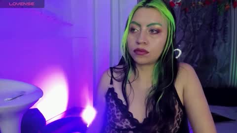 midory_ online show from October 2025 01:04:02 AM