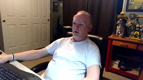 midwestdad09 online show from April 2026 10:07:01 AM