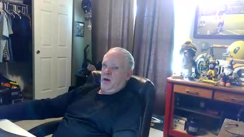 midwestdad09 online show from May 2026 05:29:02 PM